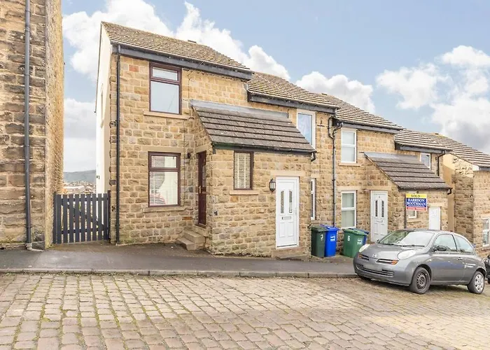 \'The Cobbles\' - Central, Stylish, Garden, Views